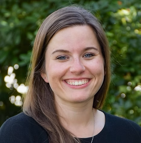 abigail robinson headshot